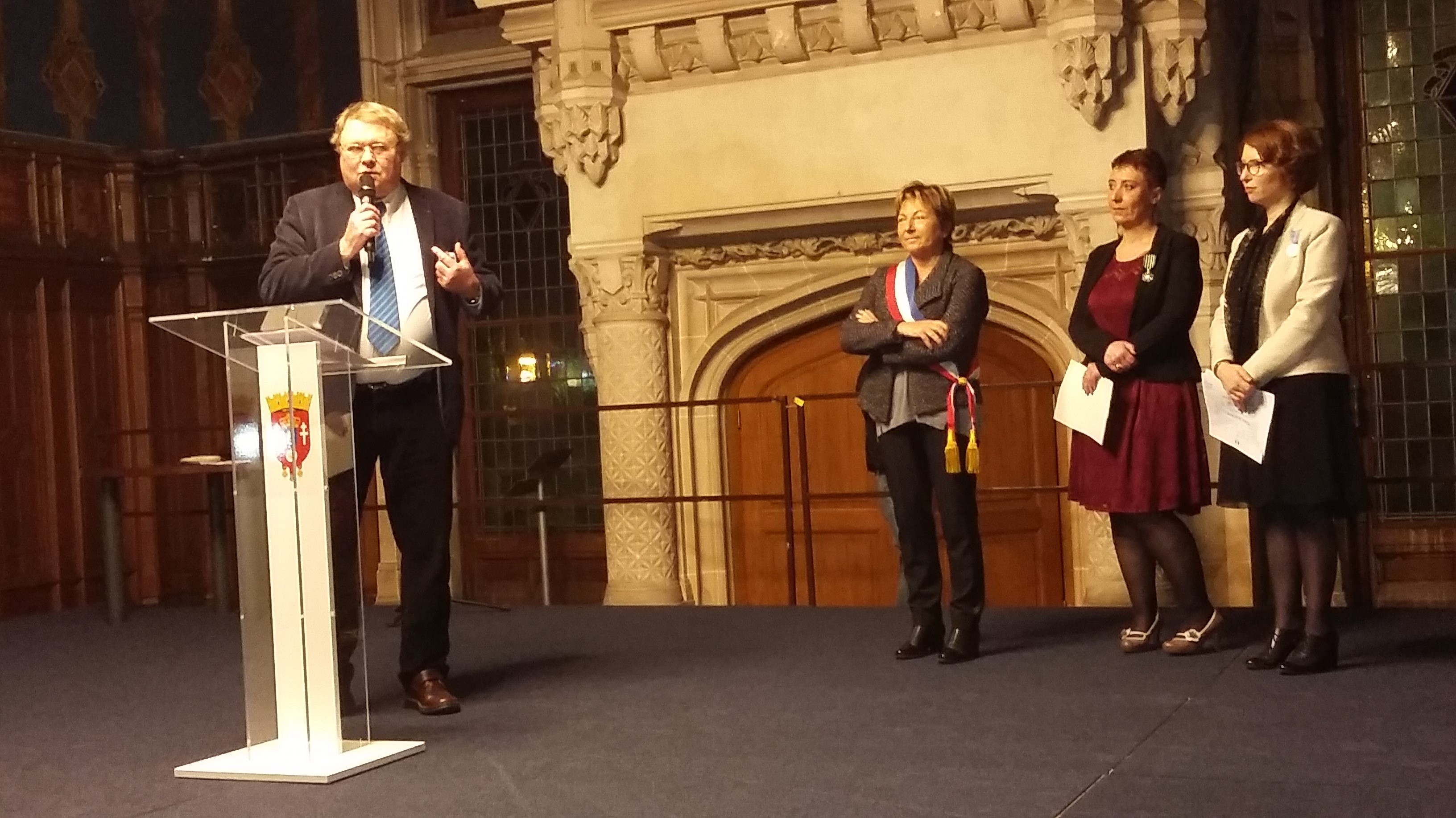 Remise médaille tourisme M Charpentier