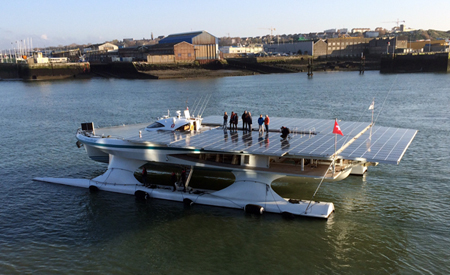 HMS Tûranor PlanetSolar à Boulogne - photo CCICO